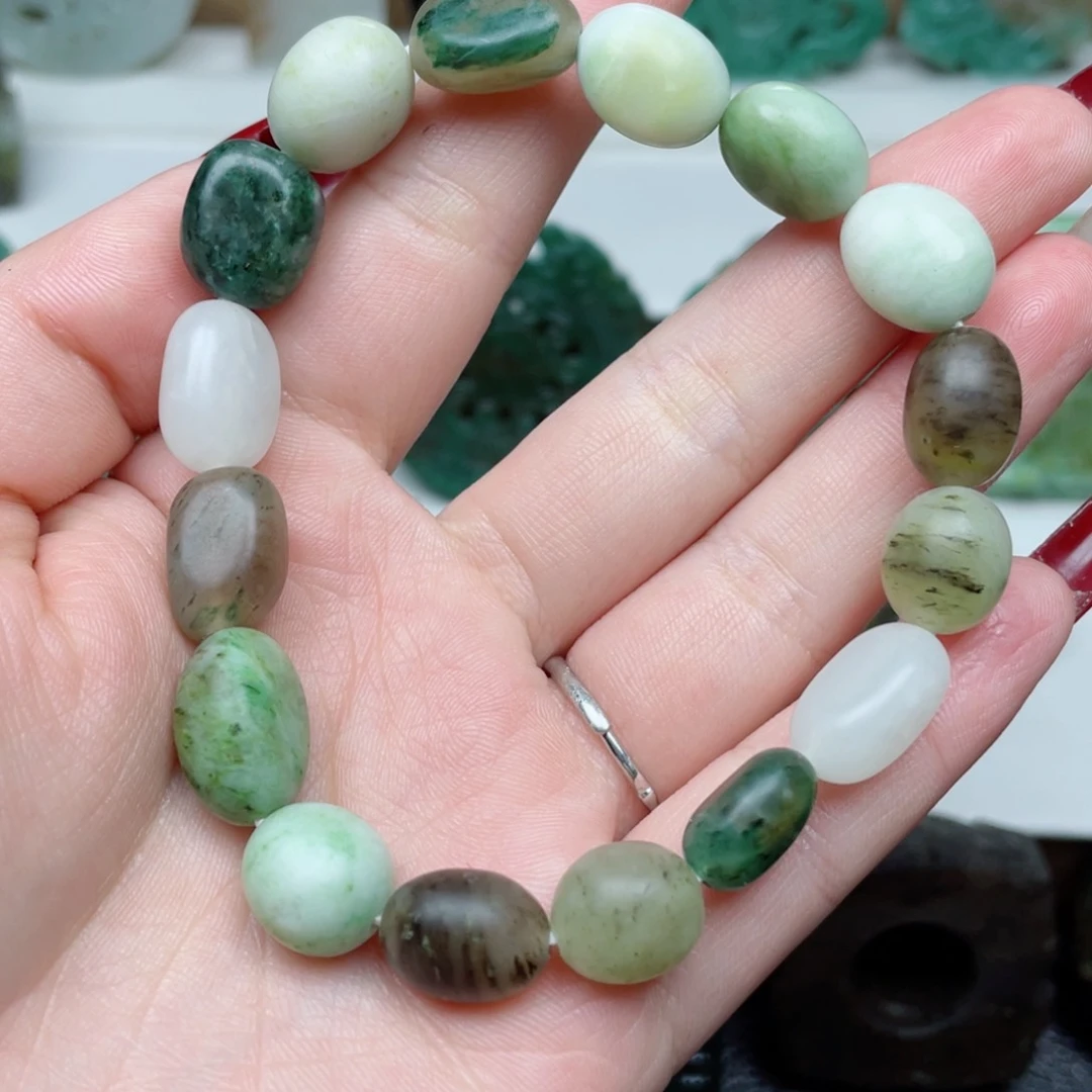 独山玉颈饰未镶嵌