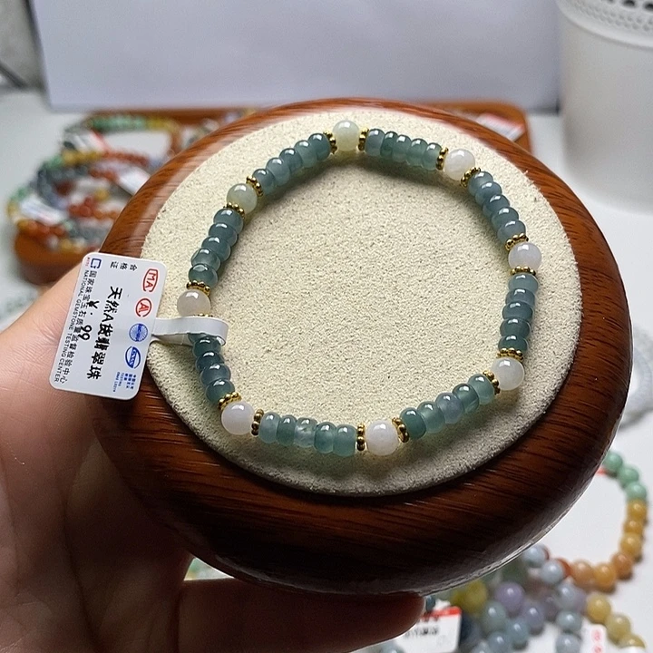 未镶嵌手串翡翠卡5左右