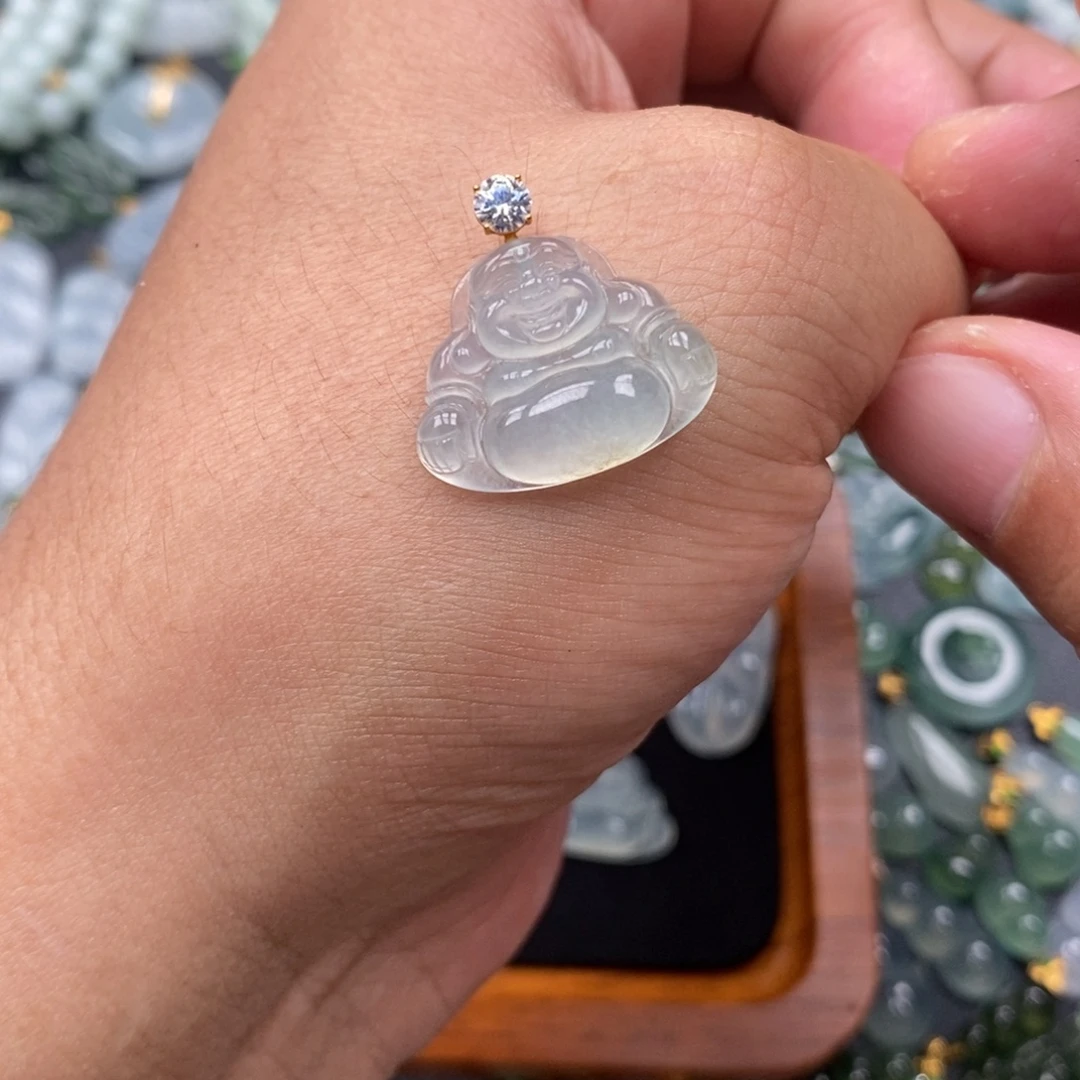 金***水翡翠18K金镶嵌颈饰