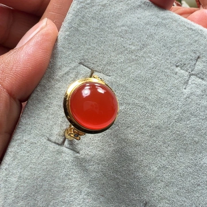 南红玛瑙天然原矿戒指18K金镶嵌星****9