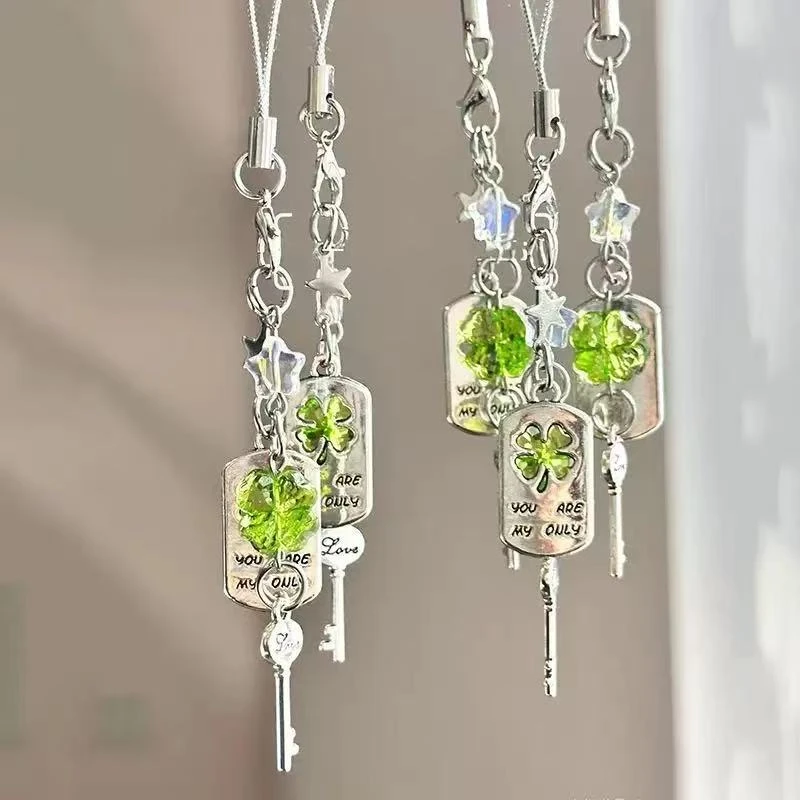 幸运草手机链包包挂饰挂绳串珠风铃相机挂饰钥匙扣百搭四叶草挂件