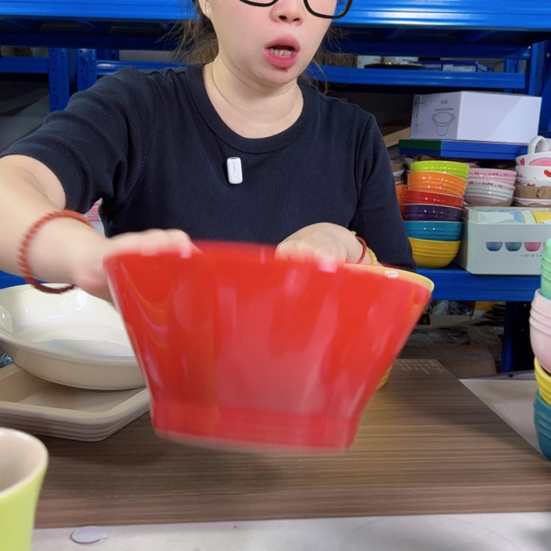 陶瓷红色斗笠面碗