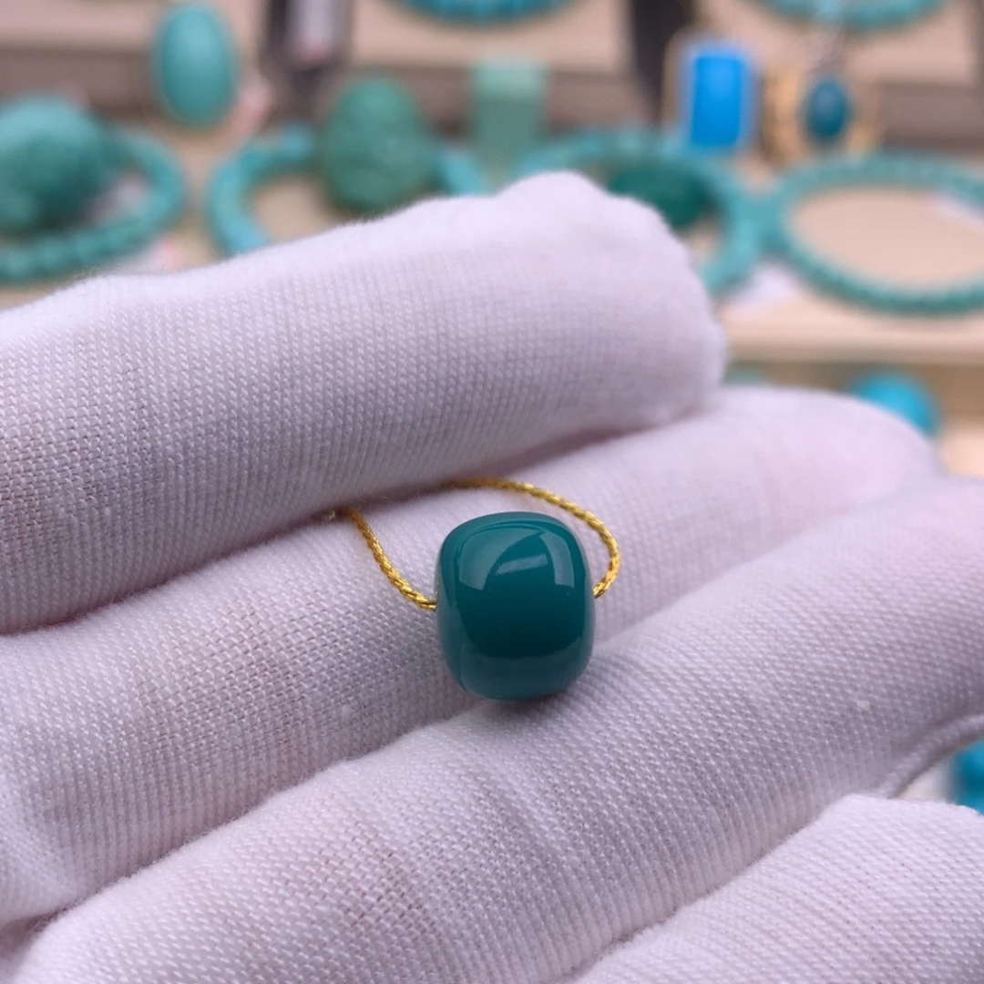 绿松石未镶嵌珠宝奇石10.7