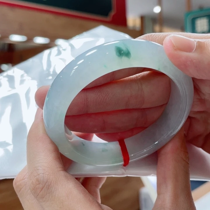 未镶嵌手镯翡翠手镯