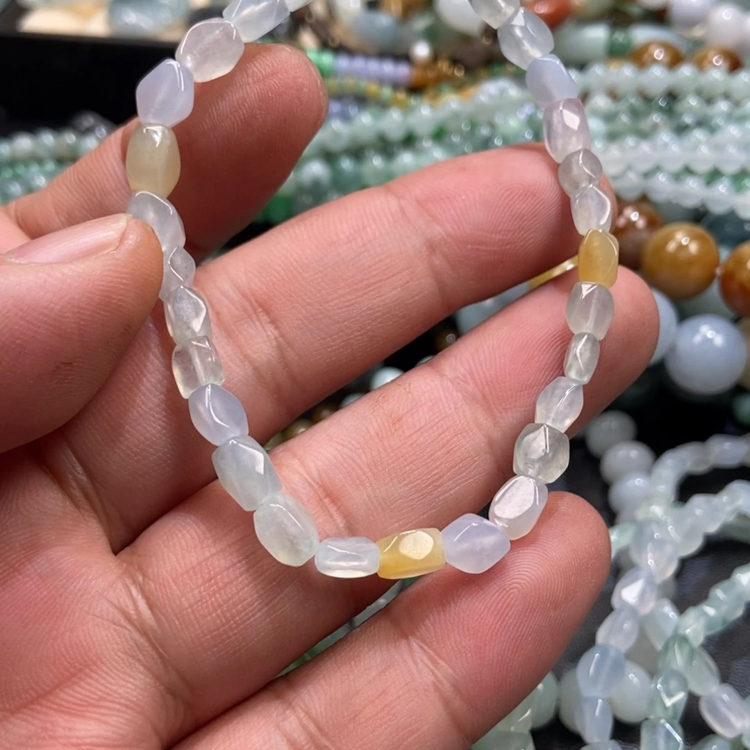 翡翠未镶嵌颈饰手串