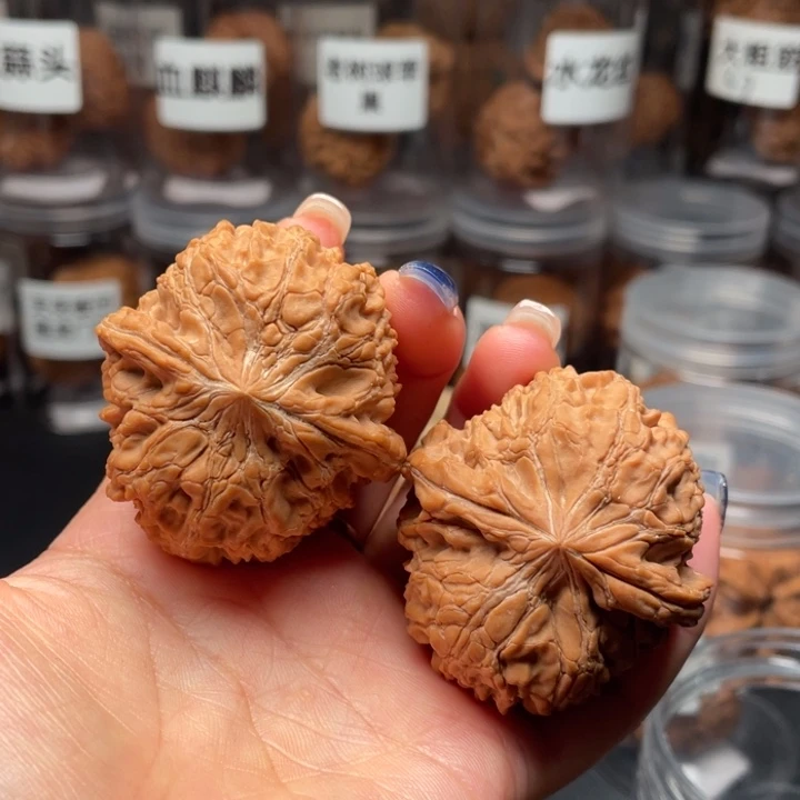 文玩核桃吊坠和尚头44