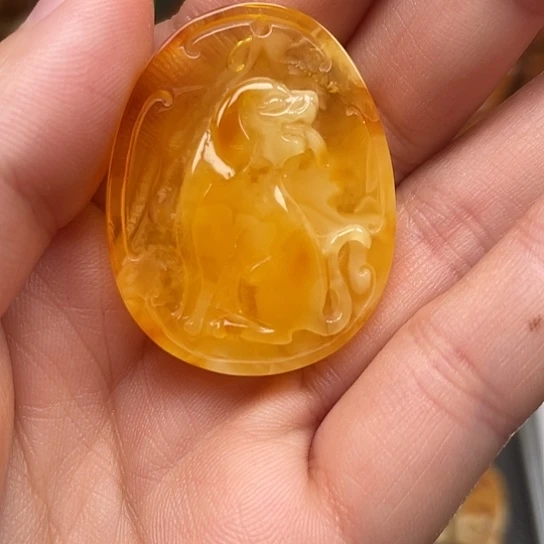 定制琥珀蜜蜡发财小狗生肖