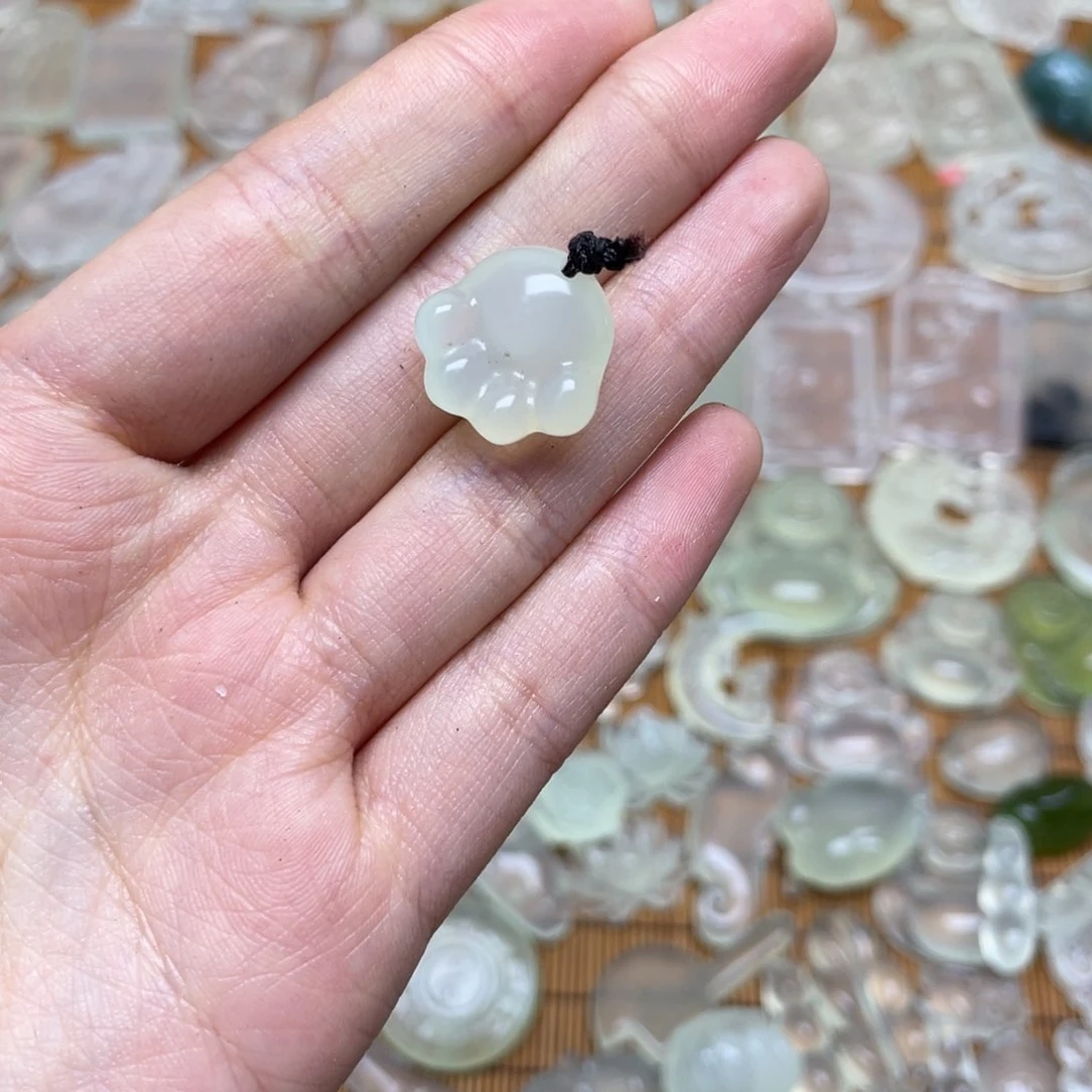 未镶嵌蛇纹石玉颈饰