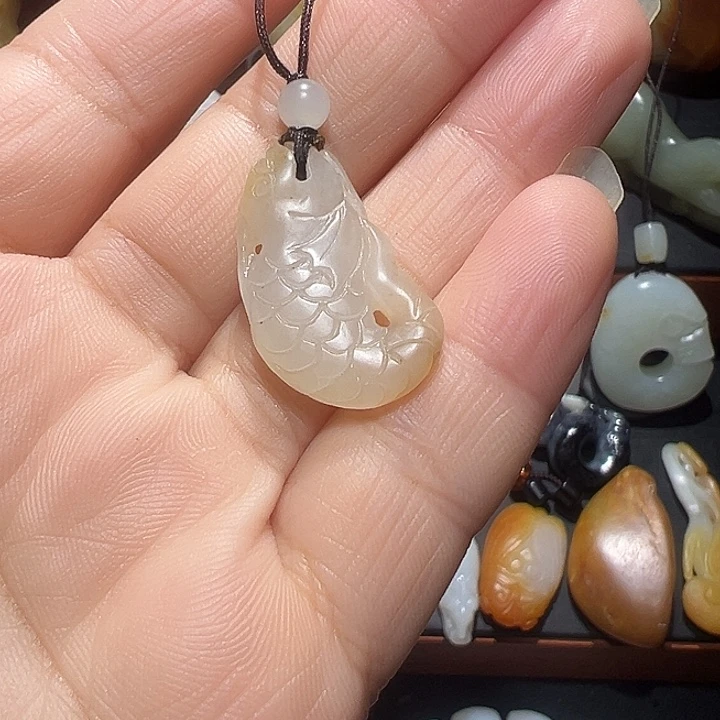 颈饰未镶嵌和田玉