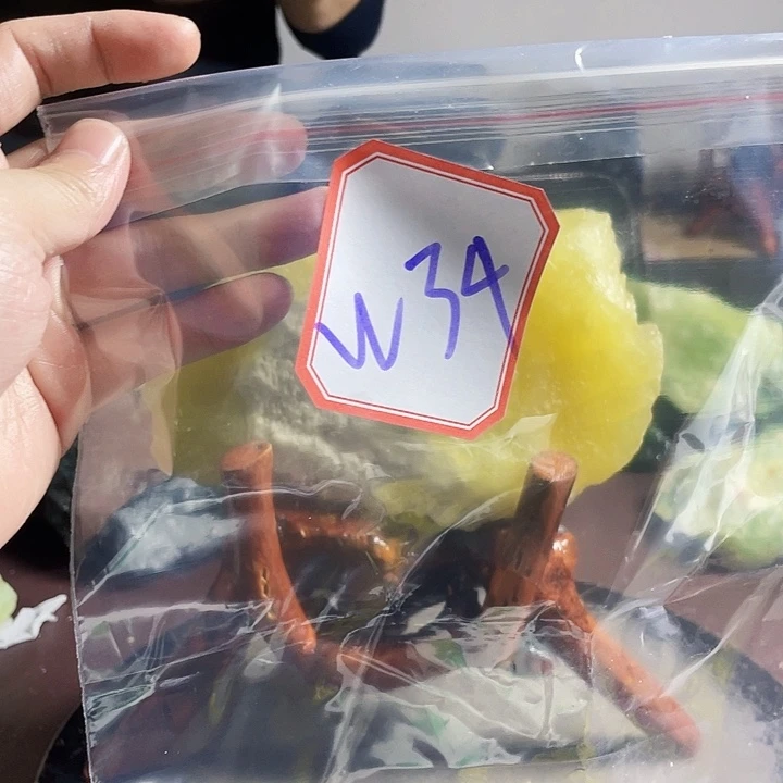 蛇纹石玉未镶嵌纯天然岫玉