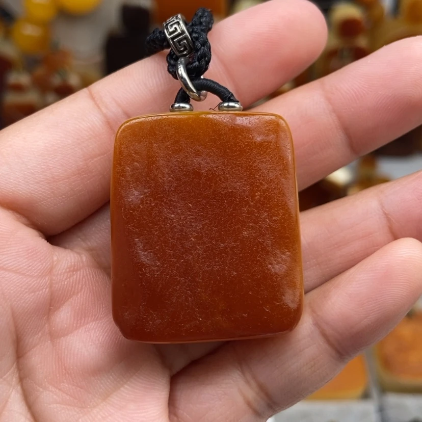 【闪购商品】琥珀颈饰未镶嵌