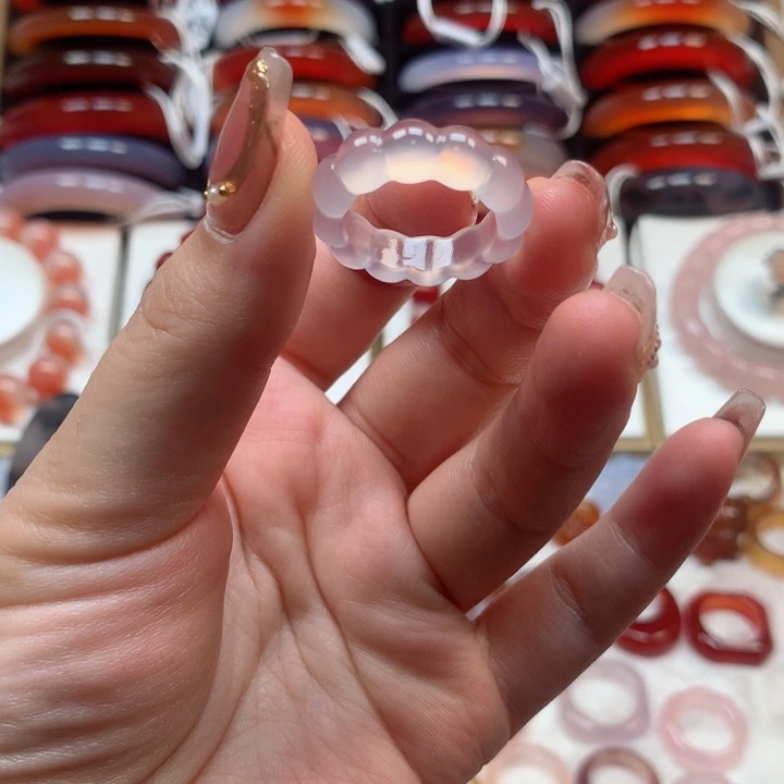 玛瑙/玉髓手镯未镶嵌H****