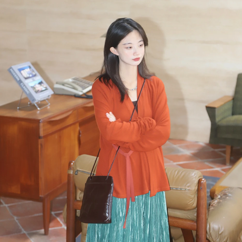 谜阿凰桔红对襟衫保暖针织衫百搭显瘦修身质感柔软冬款通勤风套装