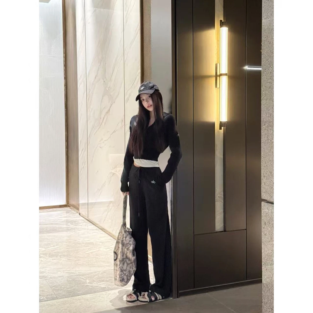 ULA LIMIT 运动老钱"北美富家女宠儿 时髦 街拍感针织