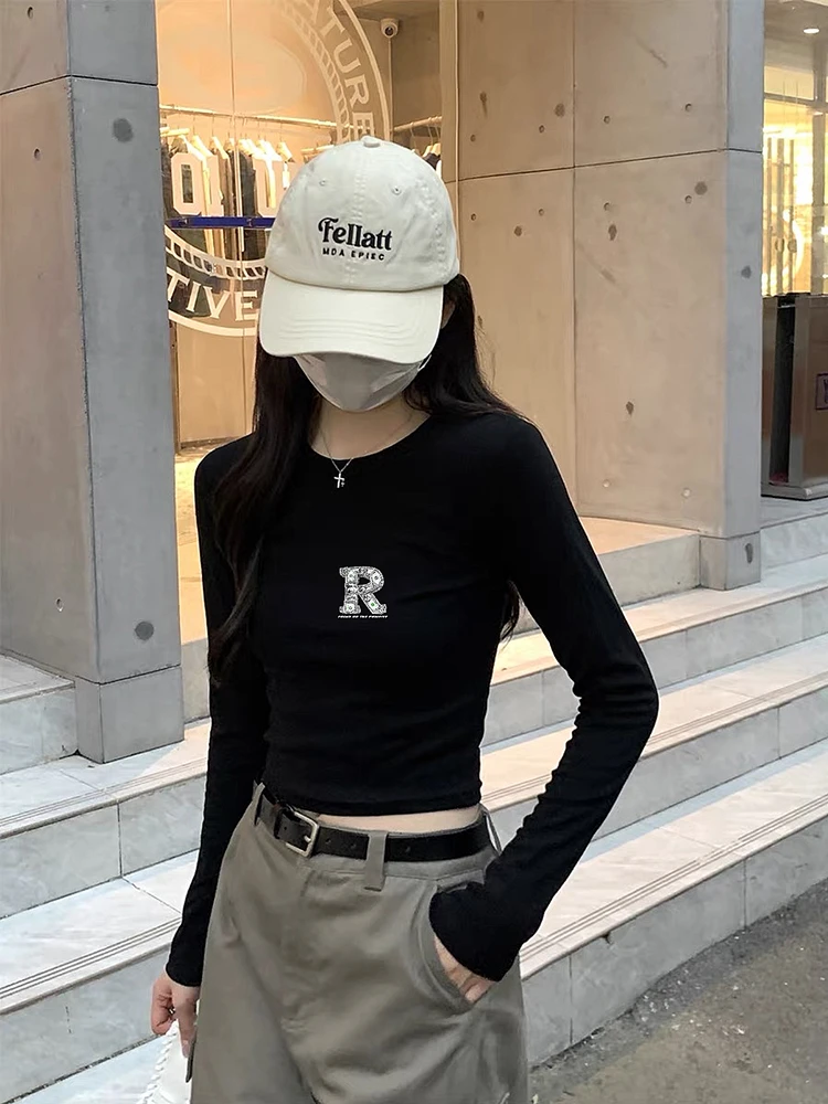新款初秋2025短款设计感圆领长袖修身打底衫时尚百搭字母T恤上衣