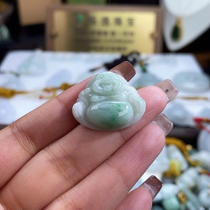 翡翠未镶嵌颈饰4520