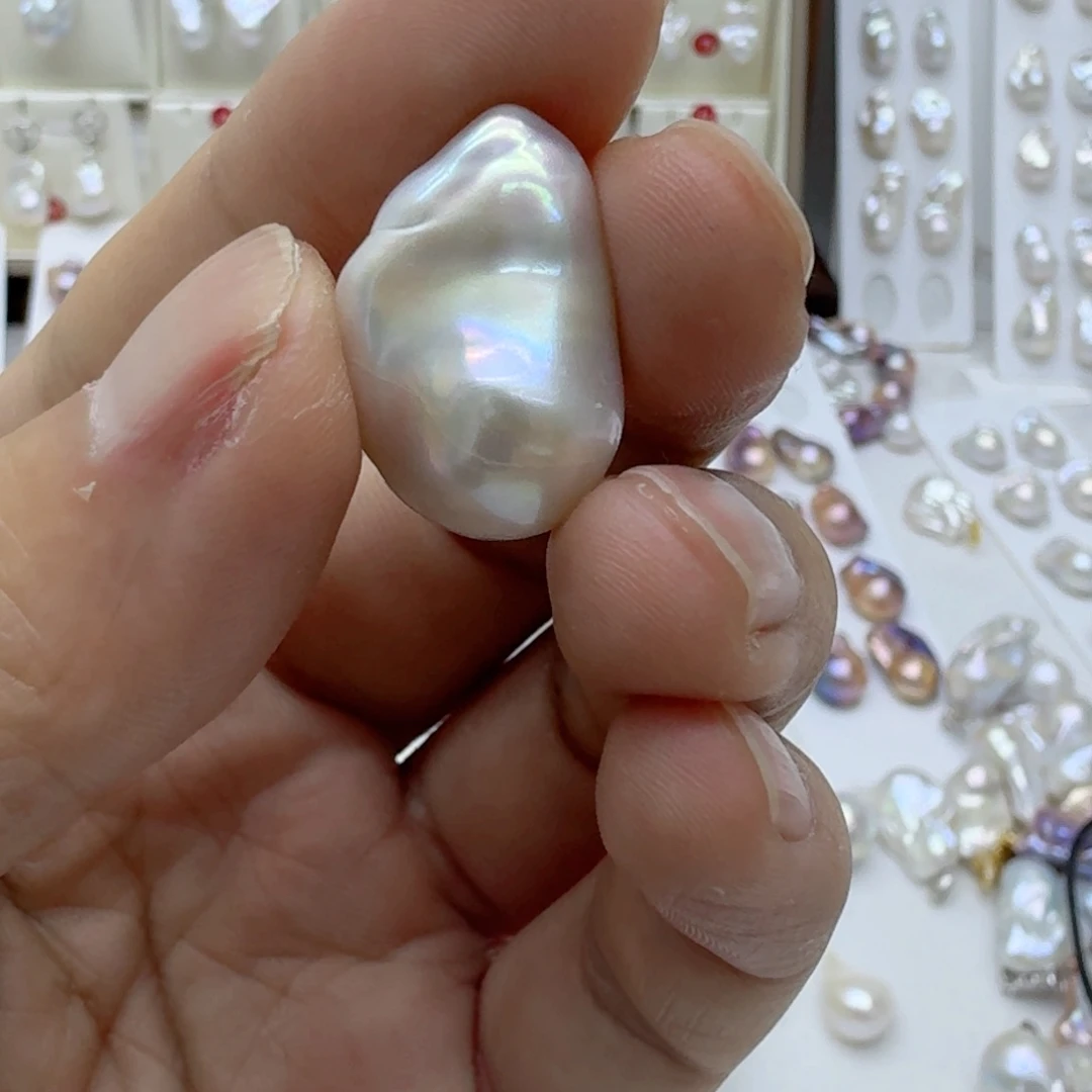 淡水珍珠银S925镶嵌颈饰悍**比