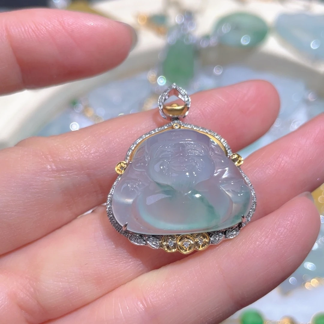 翡翠颈饰18K金镶嵌翡翠