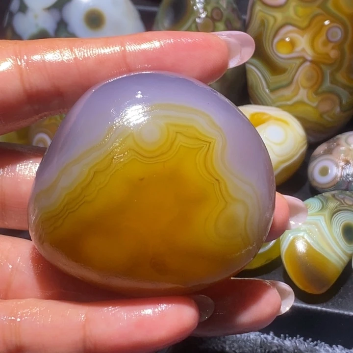 玛瑙/玉髓未镶嵌珠宝奇石