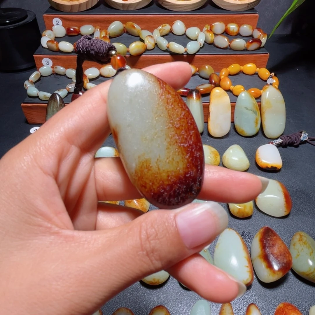 颈饰未镶嵌和田玉༺****劉