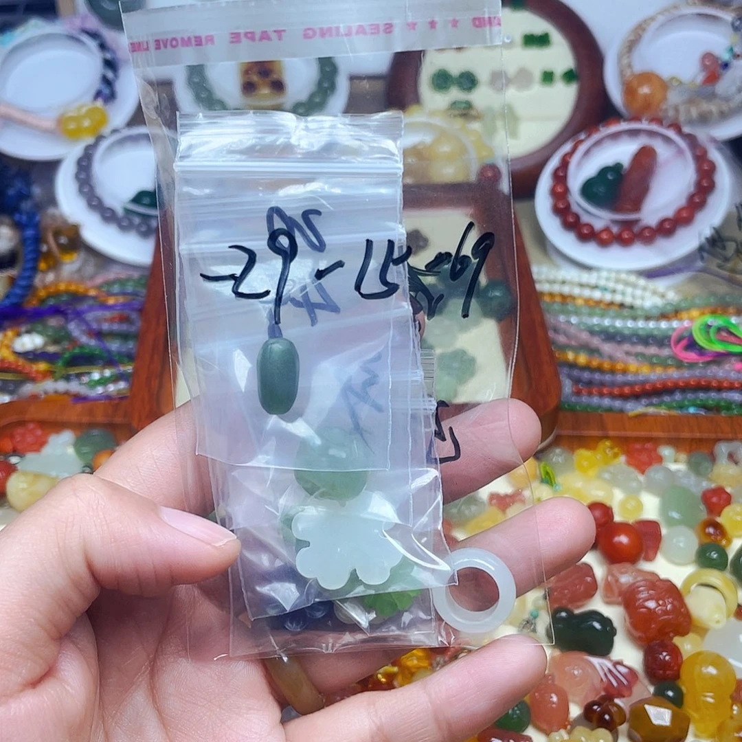 和田玉挂件未镶嵌南**开订制