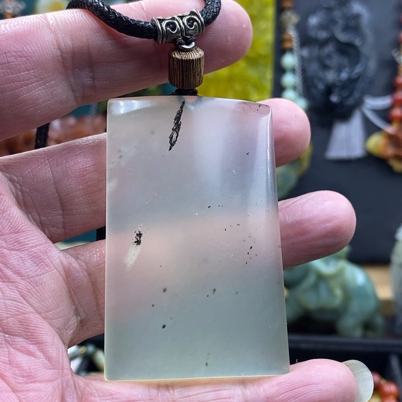 【闪购商品】未镶嵌蛇纹石玉吊坠