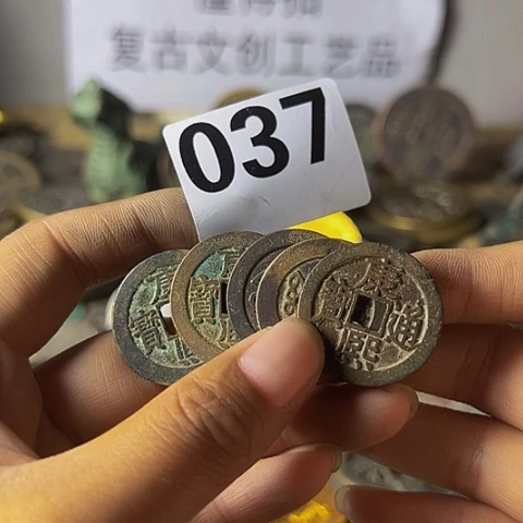 铜百***先复古文创工艺品