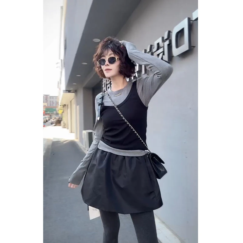 欧货小众设计感2025冬季新款不规则皮带时髦精吊带拼色假两件T恤