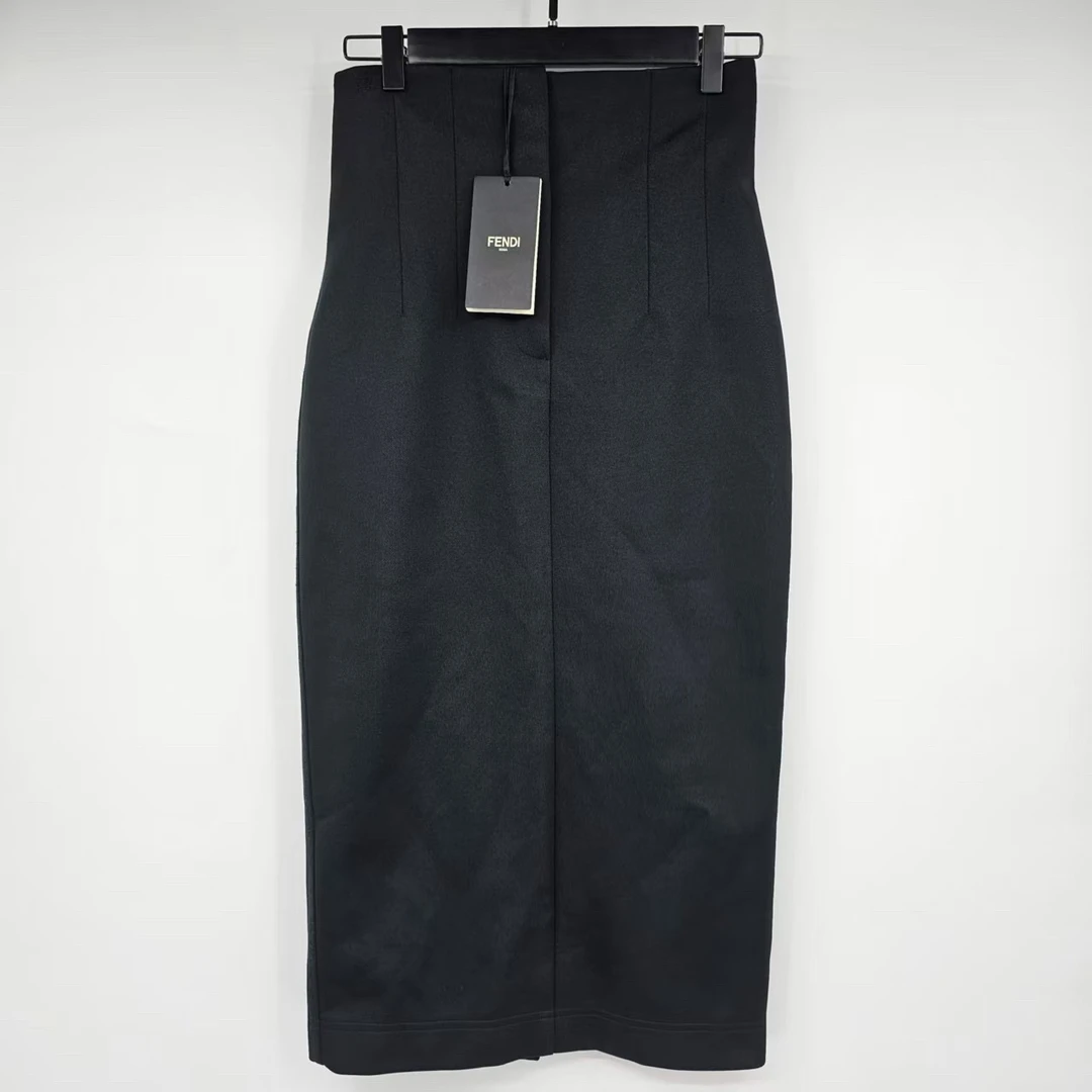 全新未使用 FENDI/芬迪 黑色半身裙裙S070