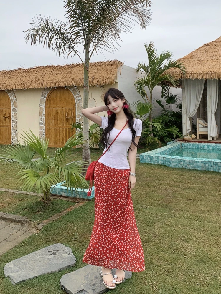 大码胖mm韩式复古红色碎花半身裙夏季包臀裙大U领透感短袖t恤