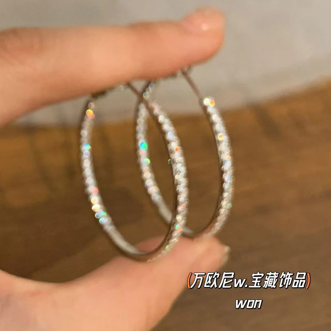 925银合成锆石耳饰 CHANGE x 满天星爆闪耳圈 气质设计感弧E527