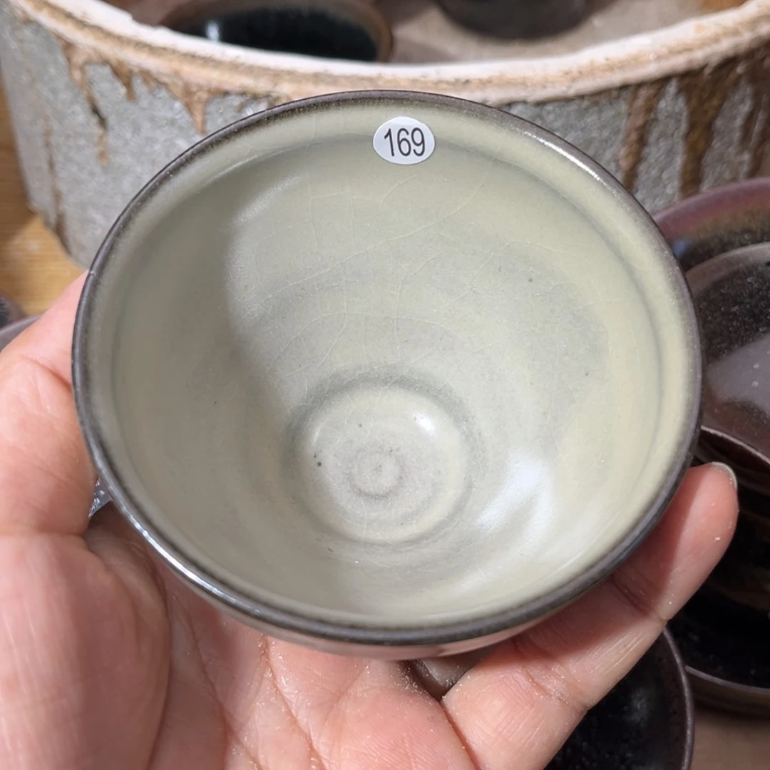 茶盏义兴龙窑坚持真柴烧