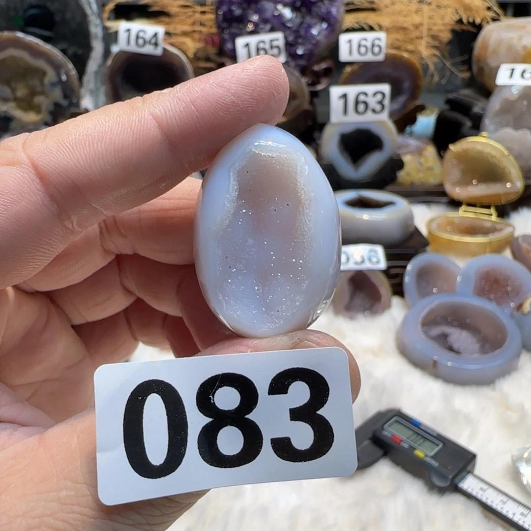 未镶嵌水晶大型摆件（非配饰）