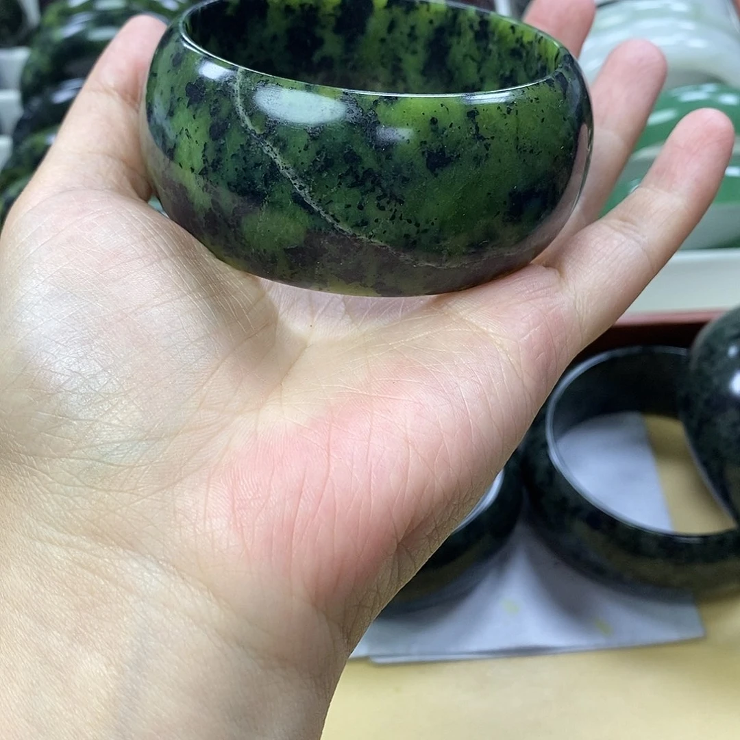 尤***森蛇纹石玉未镶嵌手镯6