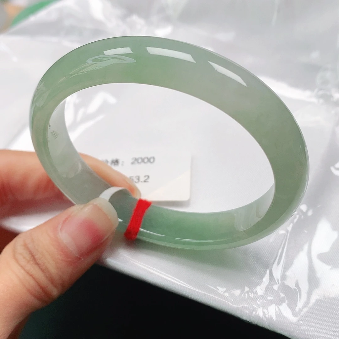 翡翠手镯（贵妃镯）未镶嵌天然翡翠手镯53.5