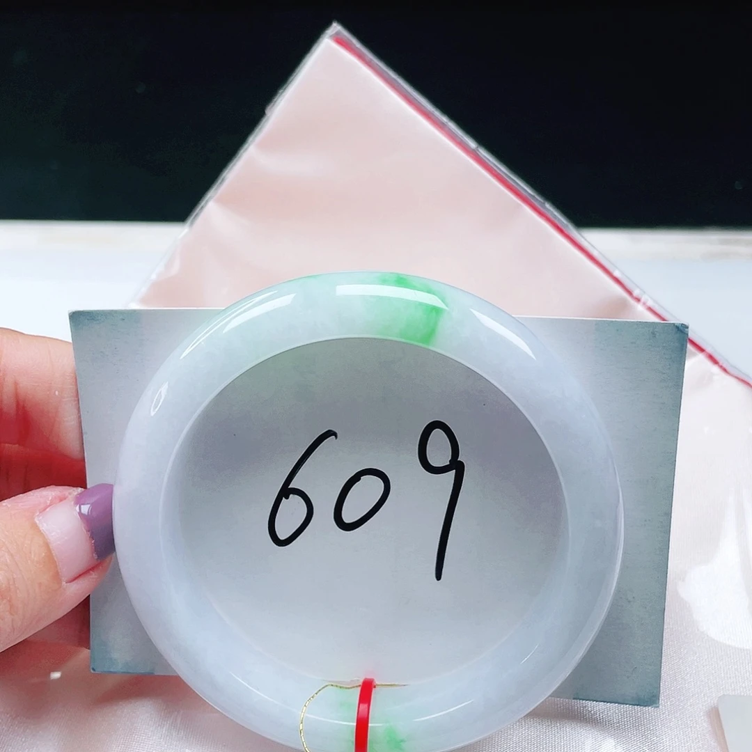 翡翠未镶嵌手镯缅甸翡翠57+