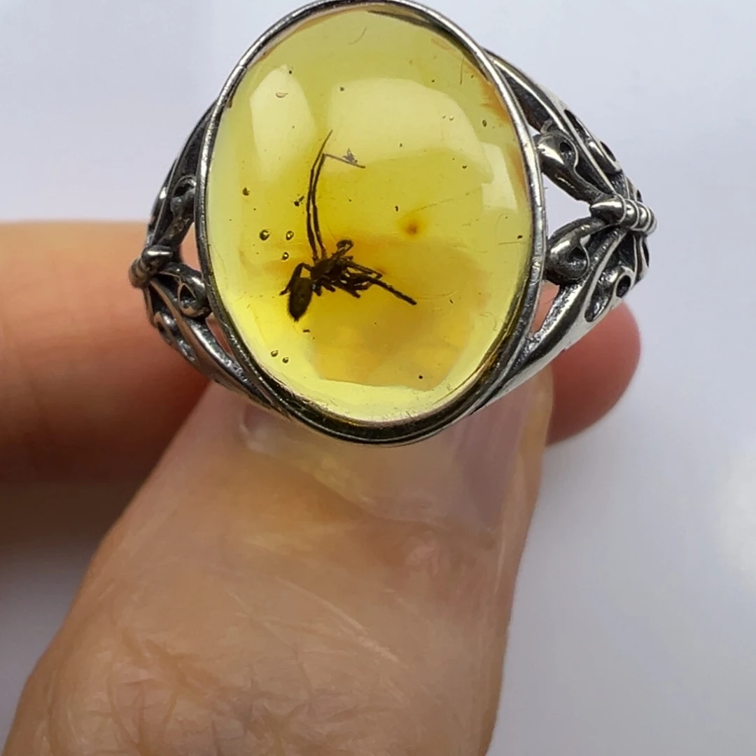 银S925镶嵌琥珀裸石琥珀虫珀蜘蛛戒指