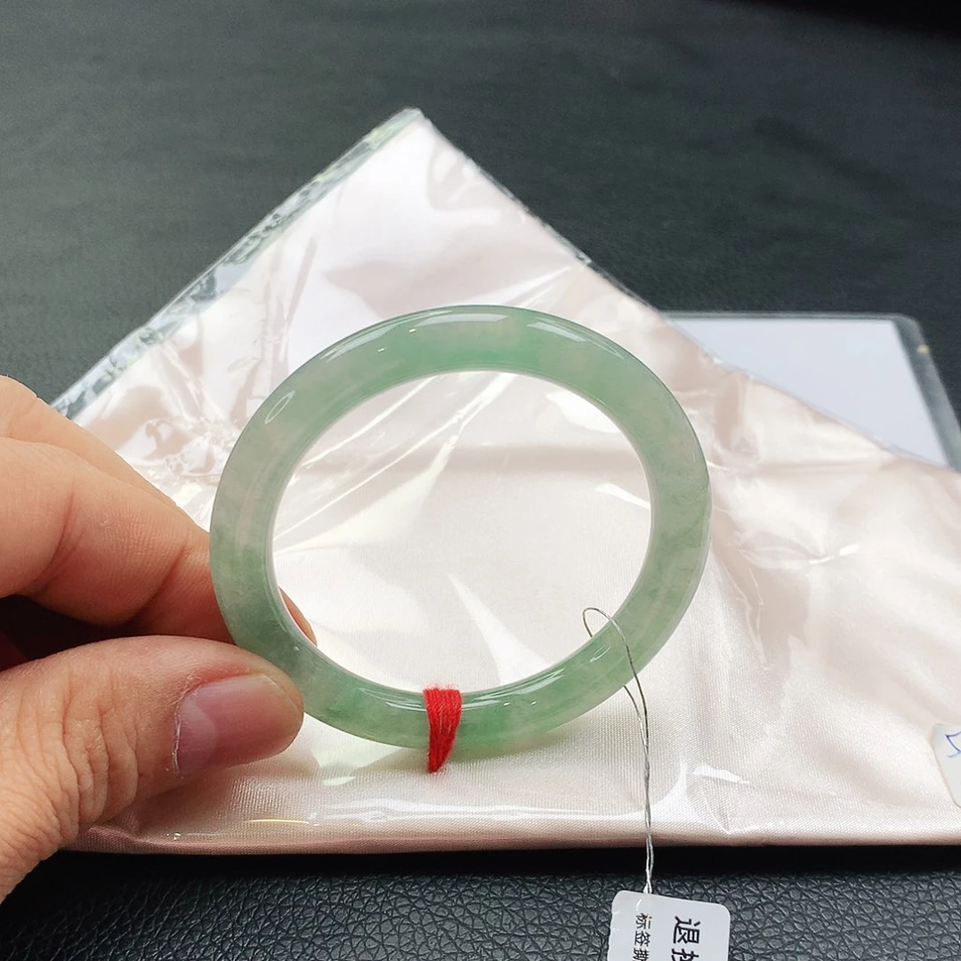 未镶嵌手镯翡翠天然翡翠手镯