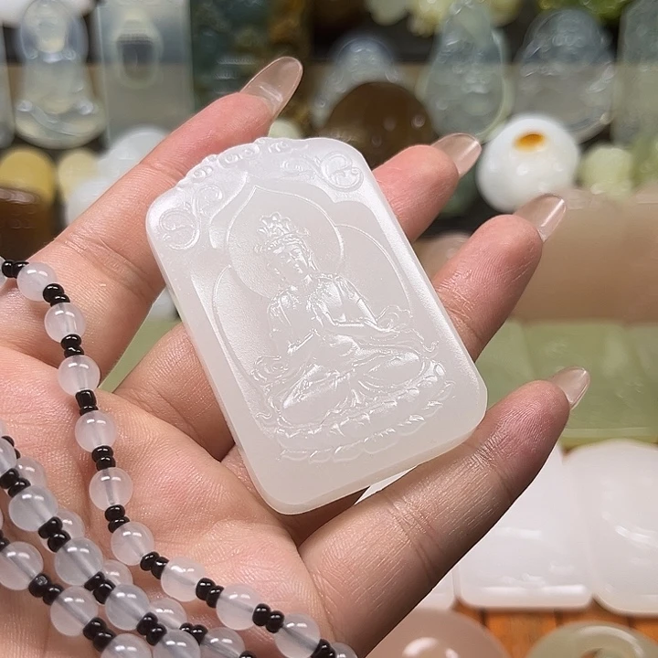 和田玉未镶嵌颈饰