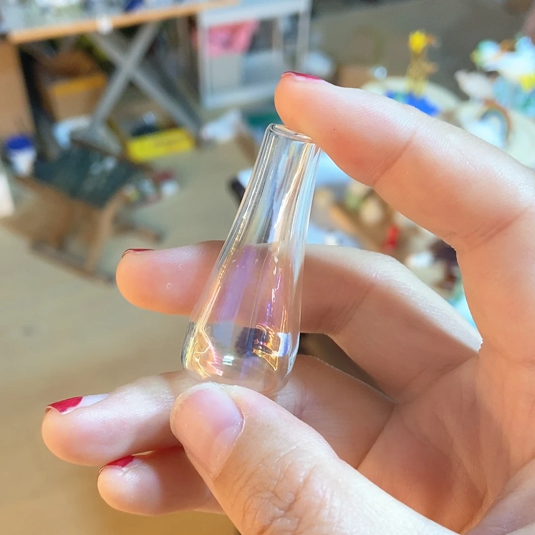 琉璃手工艺品瓶子