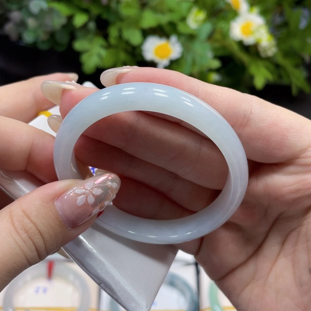 翡翠未镶嵌颈饰翡翠手镯