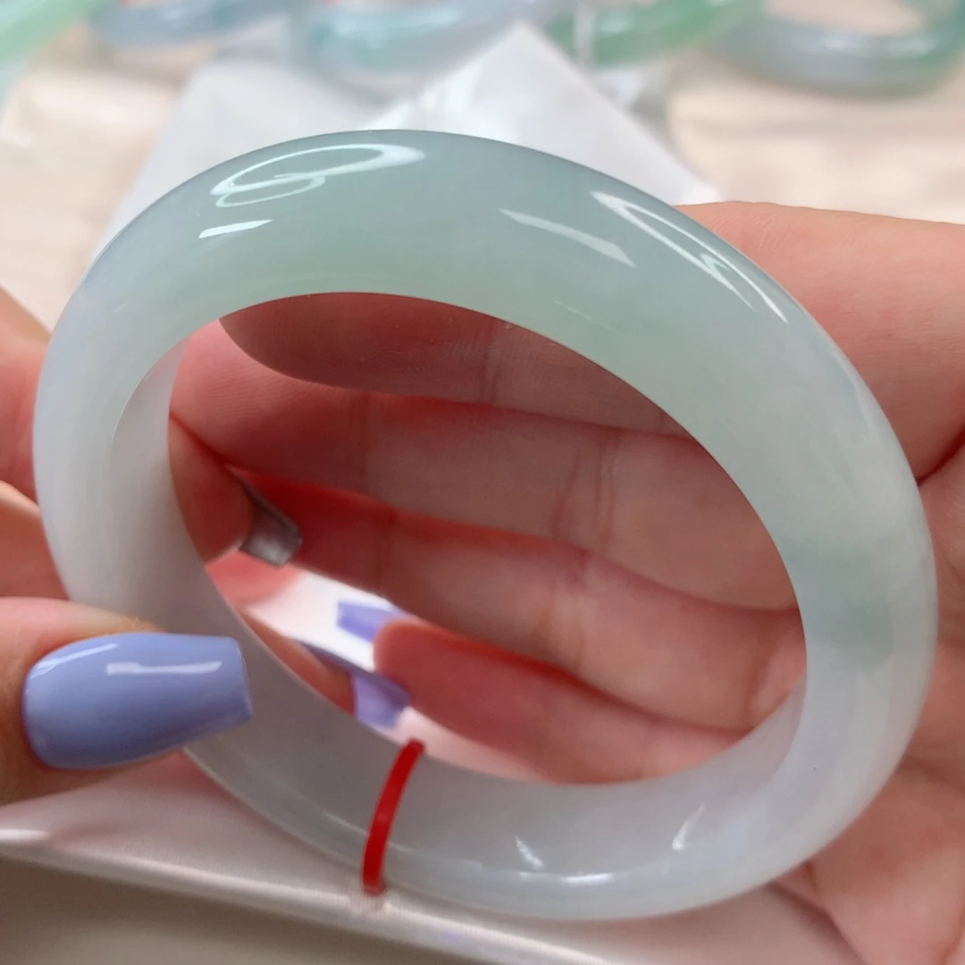 翡翠手镯未镶嵌58.4圈口 正圈