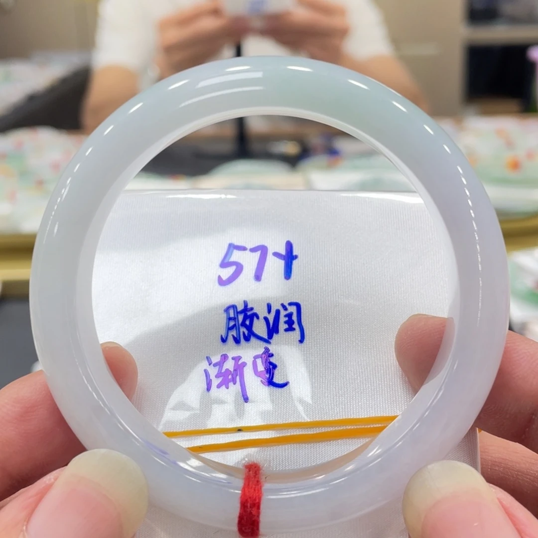 未镶嵌手镯翡翠翡翠手镯