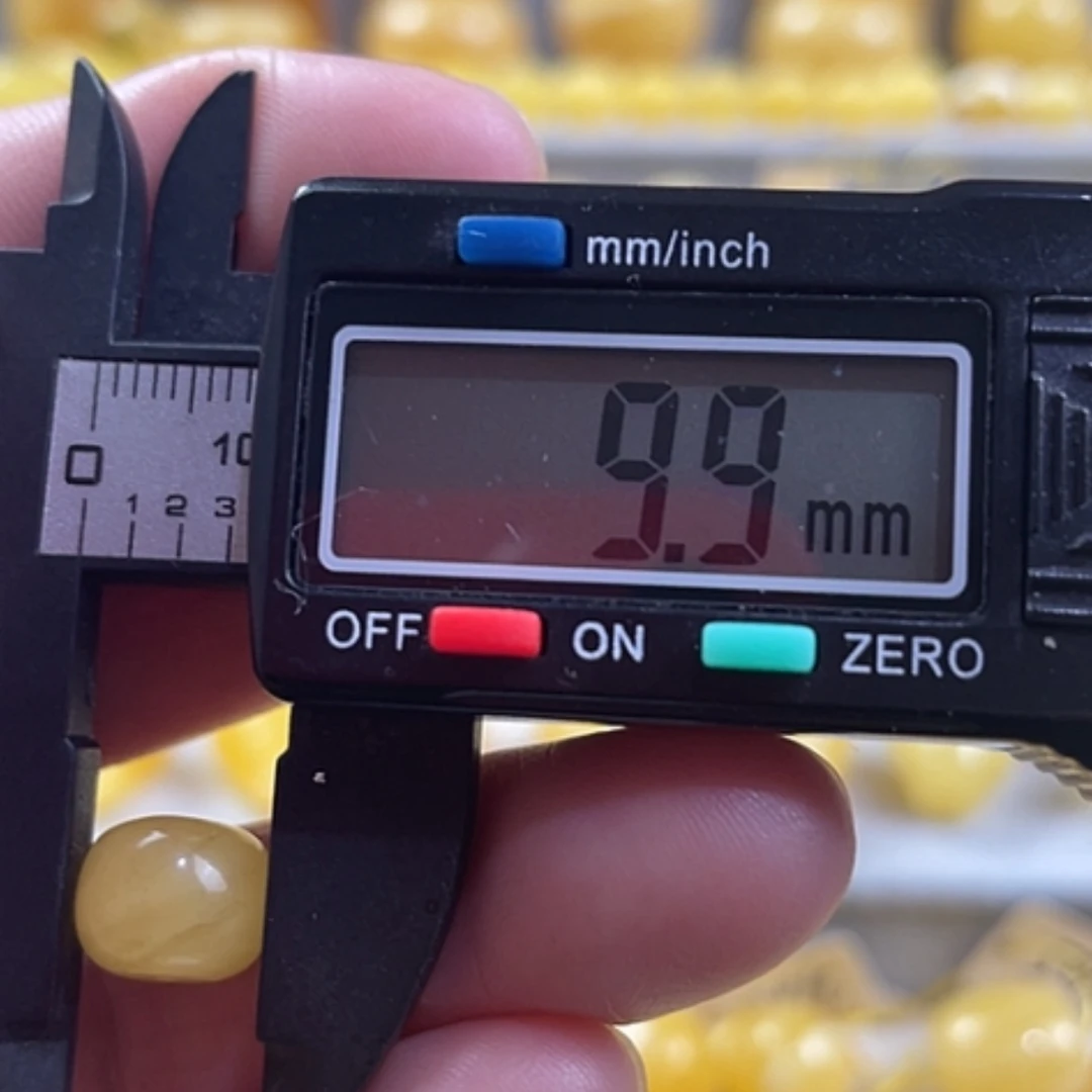 【闪购商品】琥珀裸石未镶嵌老型杂6号