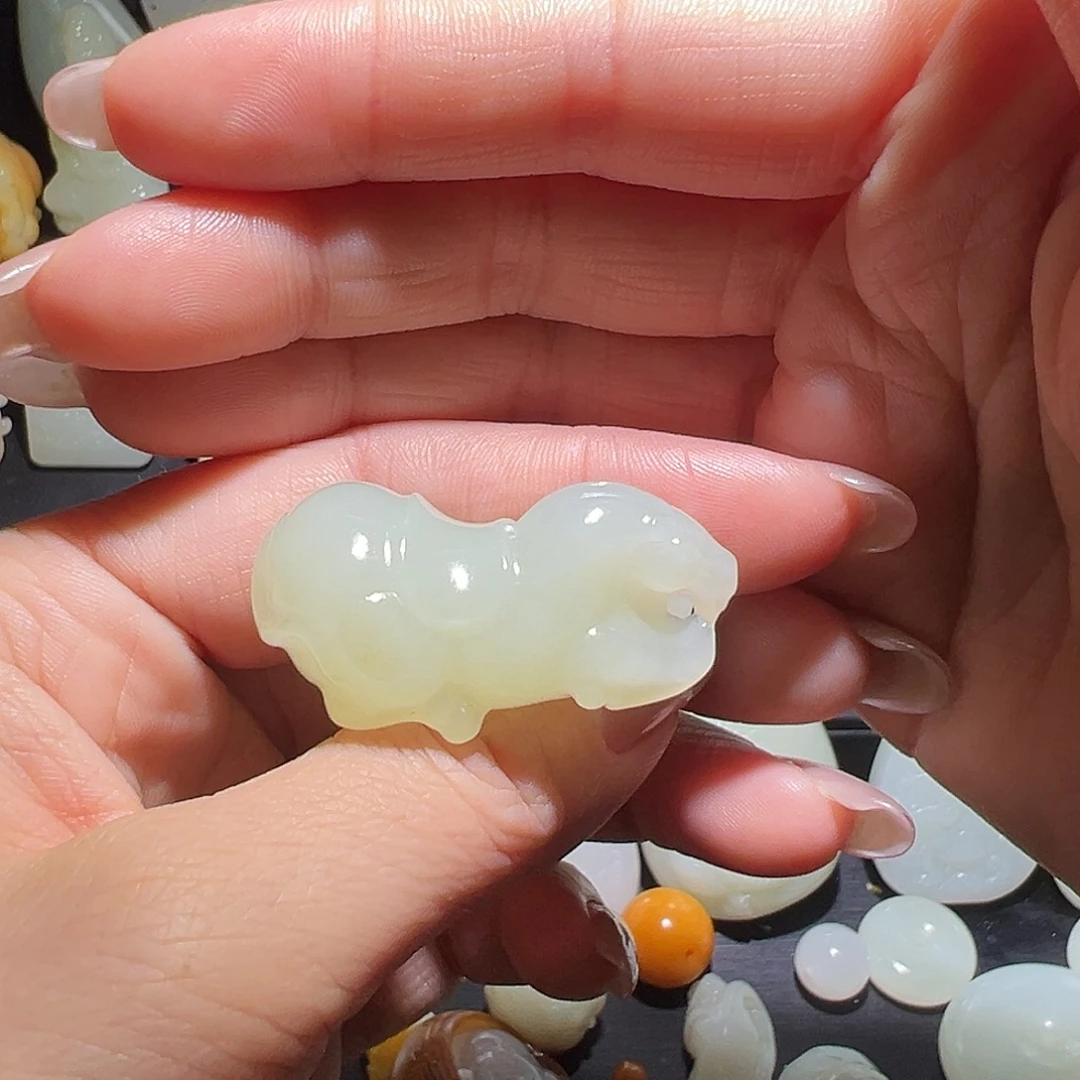 颈饰未镶嵌和田玉大***季