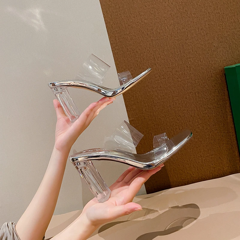 洋气凉鞋女2025夏季百搭外穿拖鞋舒适简约气质水晶粗跟透明高跟鞋