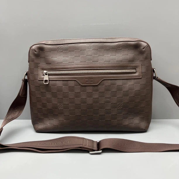 95新 LouisVuitton/路易威登 棕棋盘格休闲邮差包 尺寸34*27