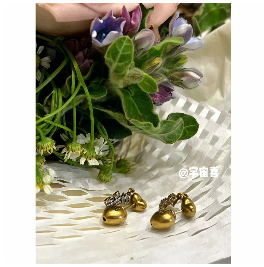 黄铜锆石耳饰 C3-089【黄铜迷你爱心小m前后坠白锆小狗耳钉】