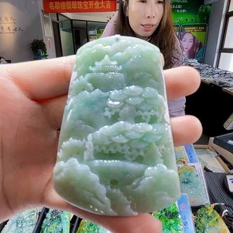 翡翠未镶嵌颈饰翡翠