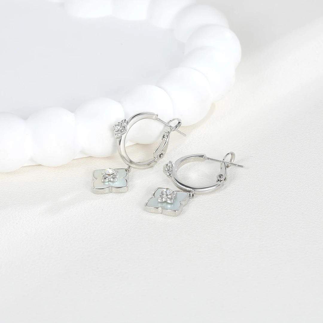 西子饰品镀18K金【白贝四叶星耳坠】30岁-50岁上档次耳环S925银针女